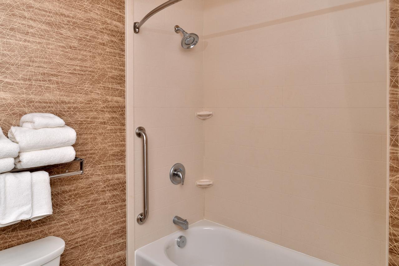 Holiday Inn Express & Suites Ironton - thumb 10