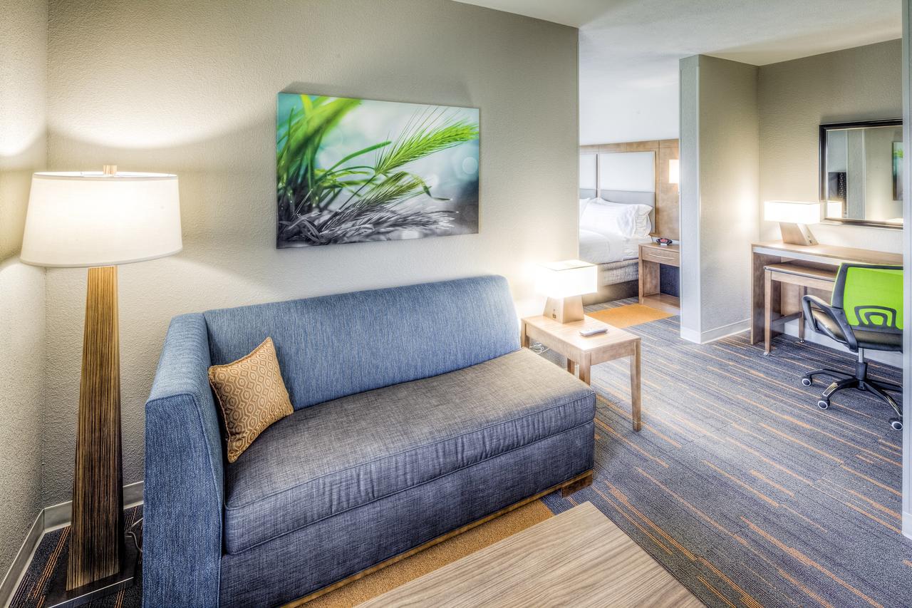 Holiday Inn Express & Suites Cleveland/Westlake - thumb 23
