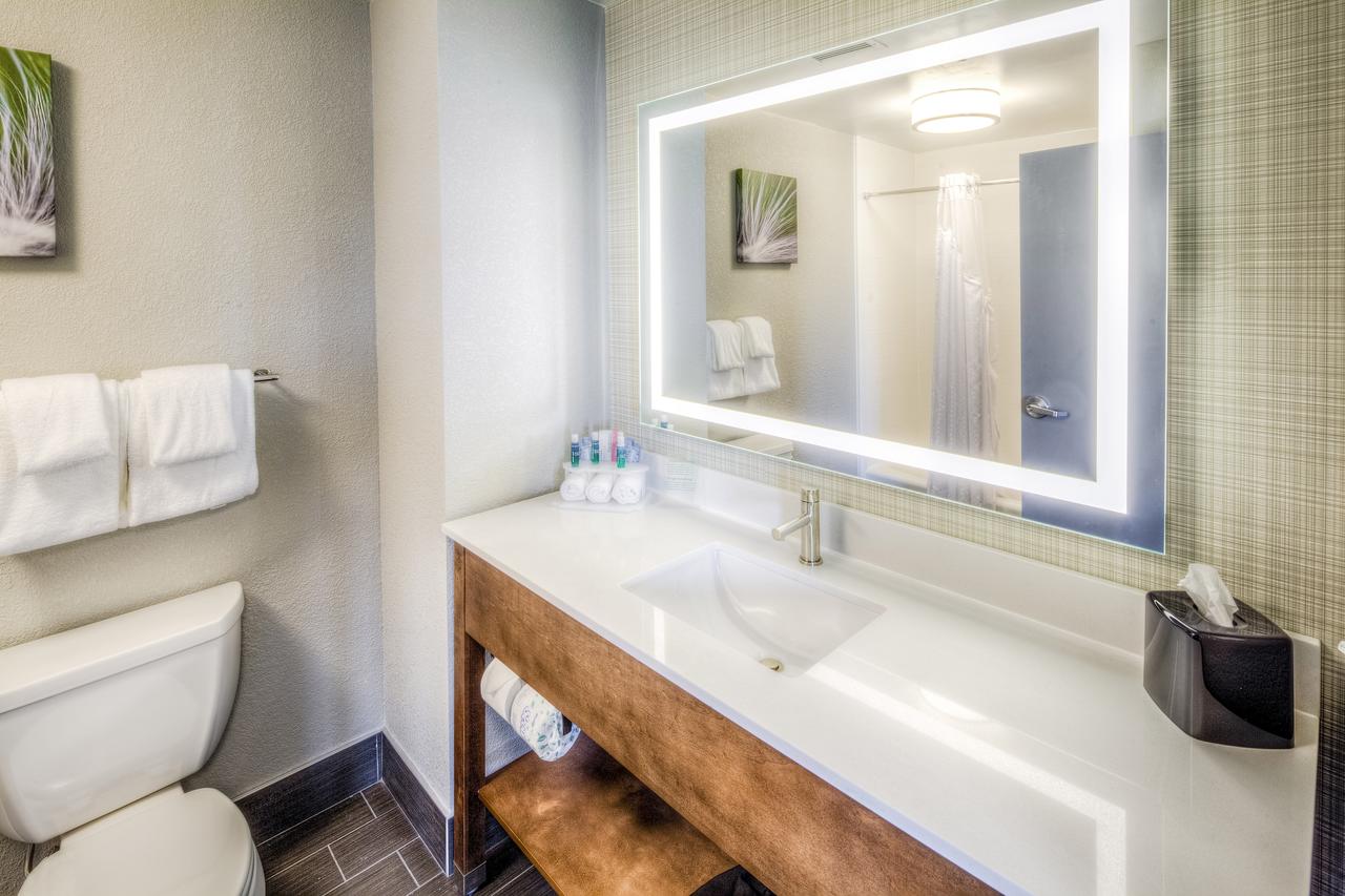 Holiday Inn Express & Suites Cleveland/Westlake - thumb 11