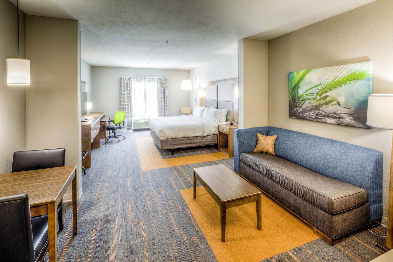 Holiday Inn Express & Suites Cleveland/Westlake - thumb 3