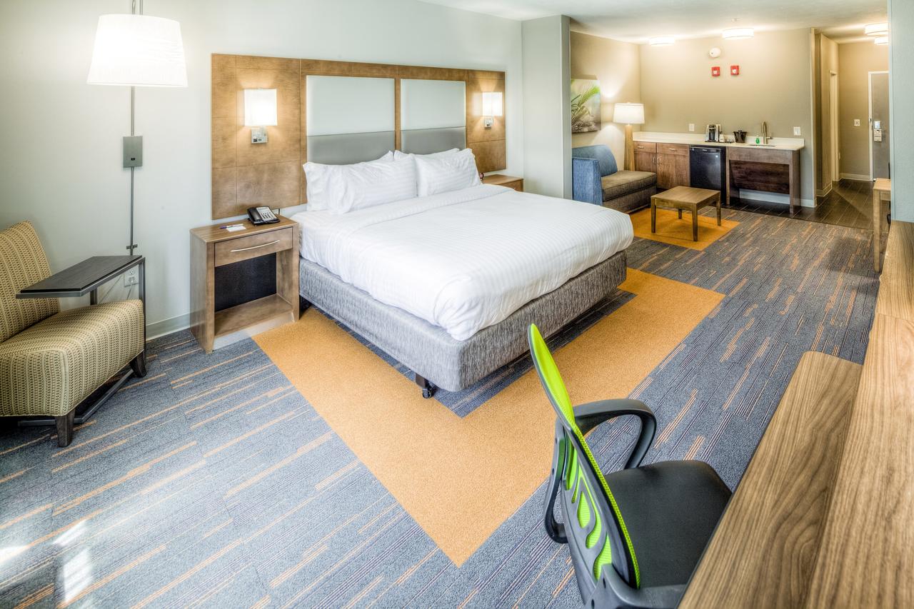 Holiday Inn Express & Suites Cleveland/Westlake - thumb 5