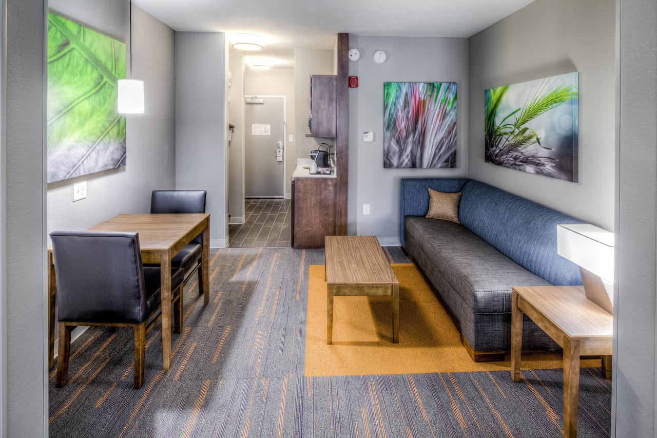 Holiday Inn Express & Suites Cleveland/Westlake - thumb 9