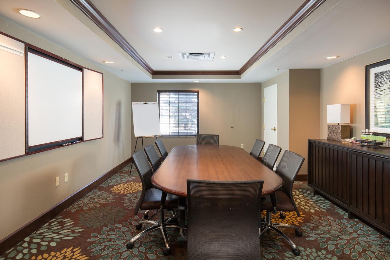 Staybridge Suites Toledo/Maumee - thumb 24
