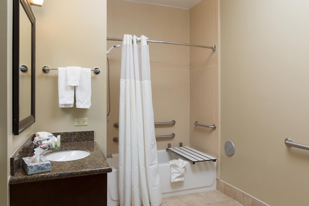 Staybridge Suites Toledo/Maumee - thumb 7