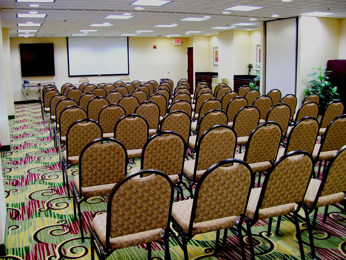 Holiday Inn Express Hotel & Suites Cleveland-Streetsboro - thumb 12
