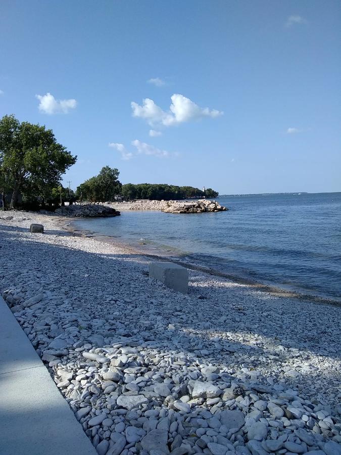 Lake Point Motel - thumb 1