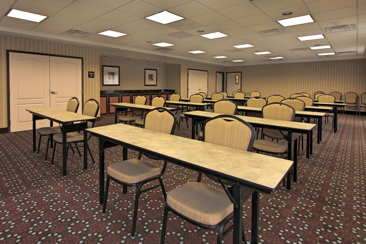 Hampton Inn Defiance - thumb 9
