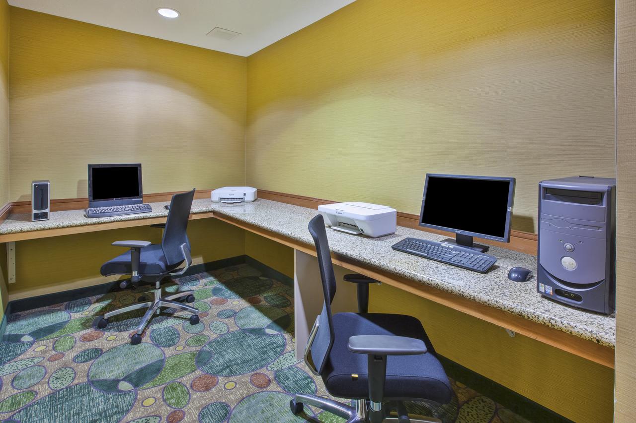 Holiday Inn Express Hotel & Suites Bryan-Montpelier - thumb 26