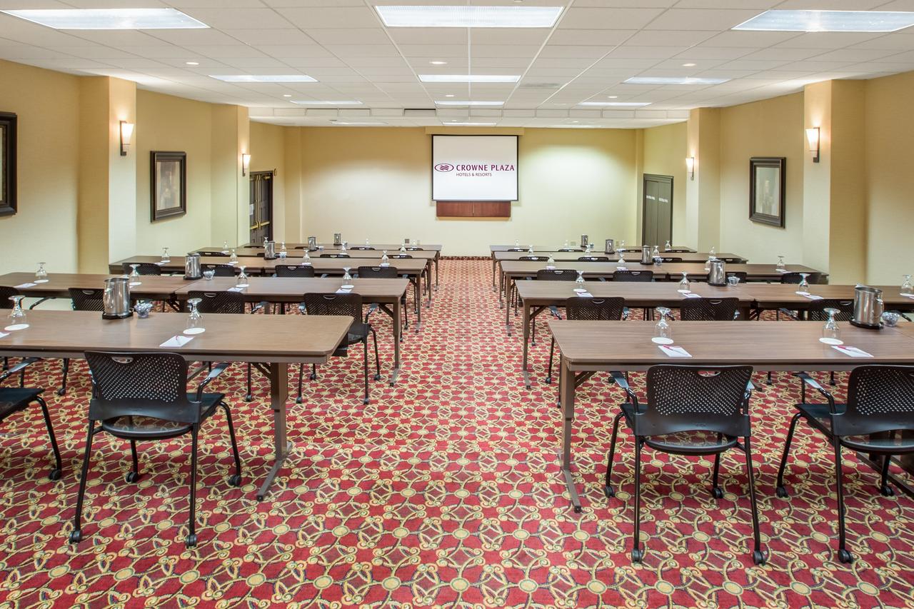 Crowne Plaza Cleveland Airport - thumb 3