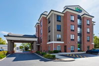 Booking Brecksville Accommodation Ohio