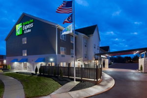 Holiday Inn Express & Suites - Columbus Airport East