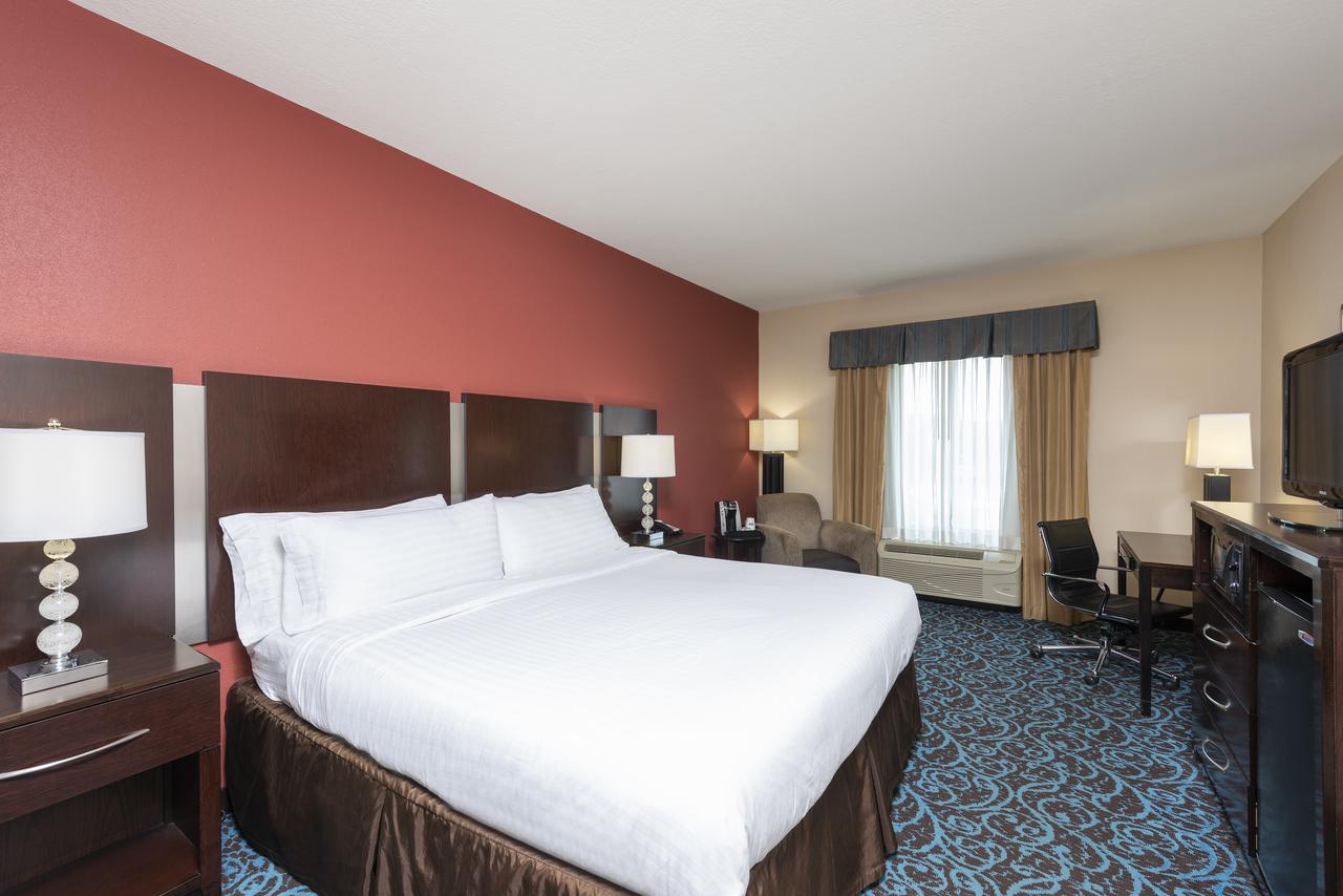 Holiday Inn Express & Suites - New Philadelphia Southwest - thumb 0
