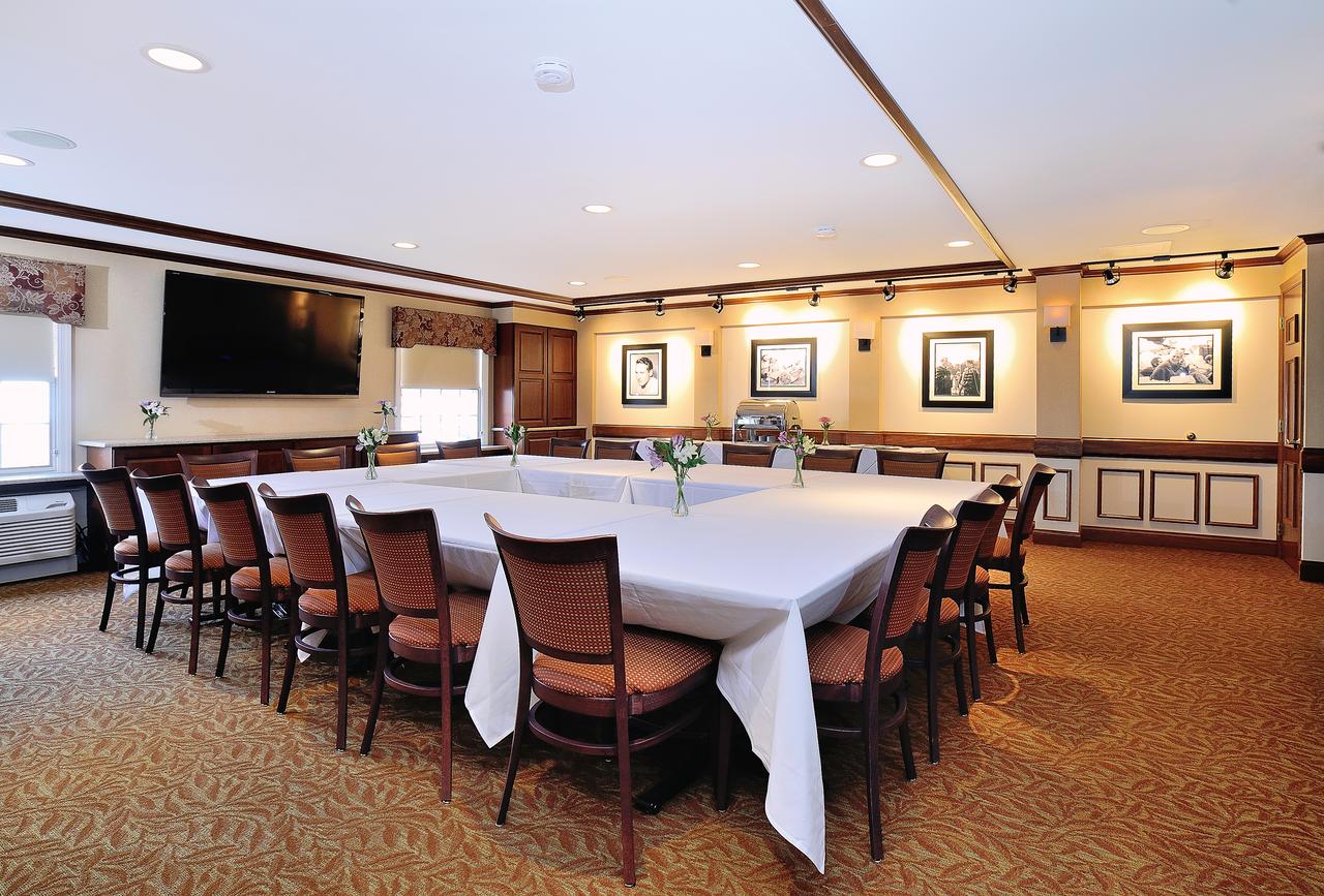 Kenyon Inn & Restaurant - thumb 7