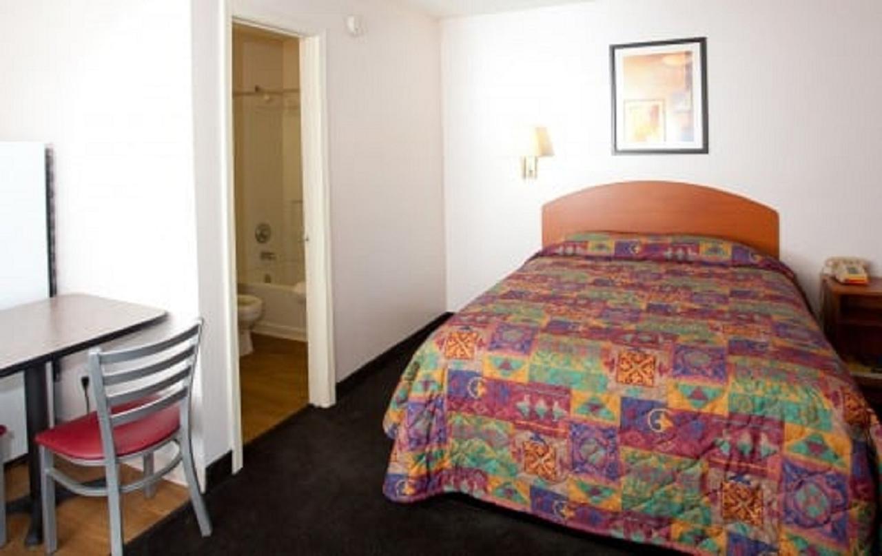 InTown Suites Extended Stay Dayton OH - thumb 9