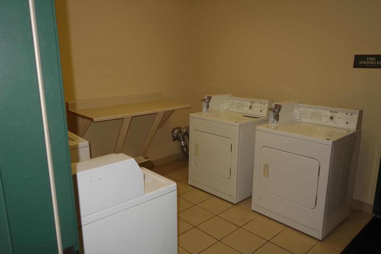 Country Inn & Suites By Radisson, Youngstown West, OH - thumb 33