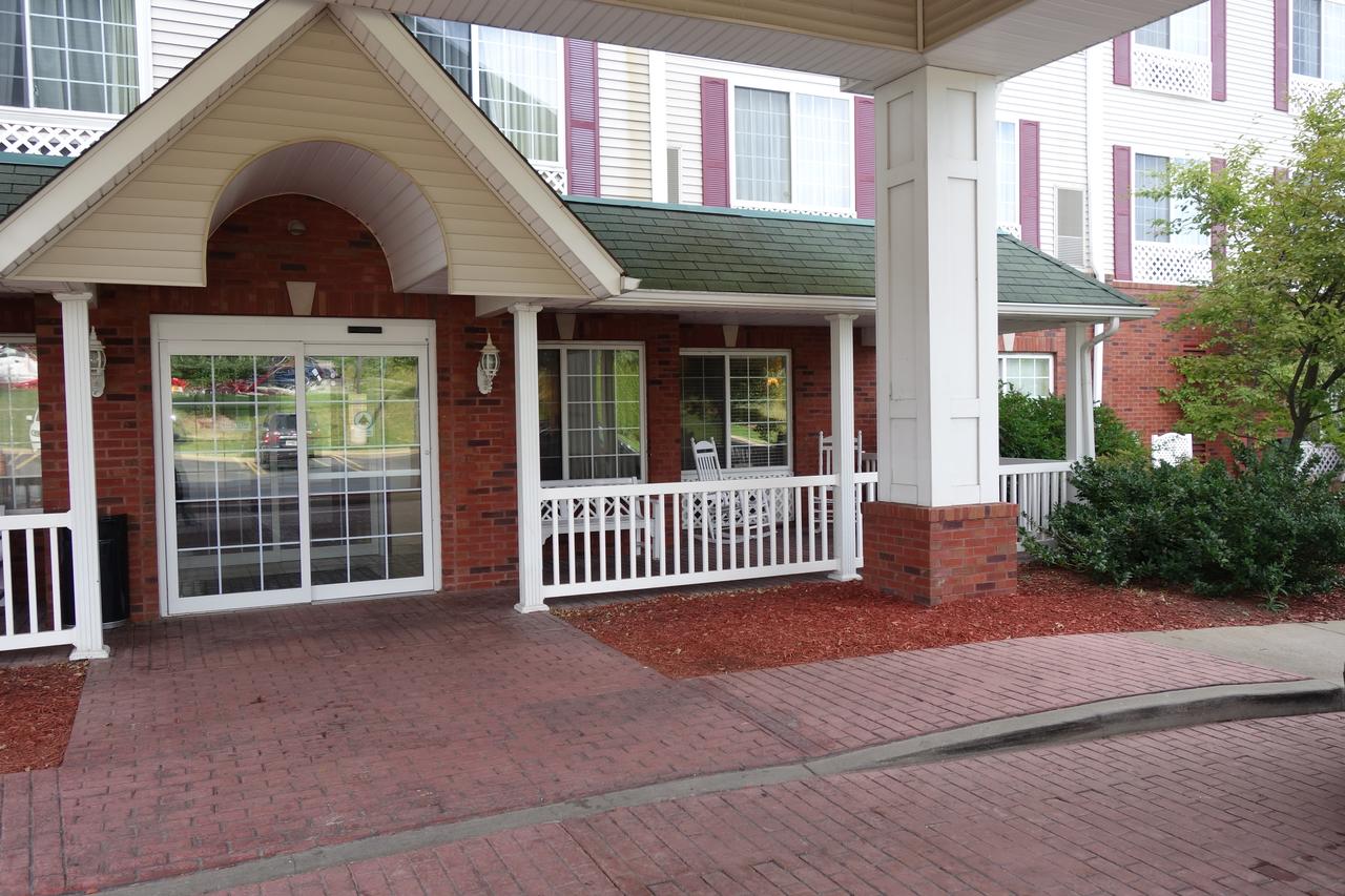 Country Inn & Suites By Radisson, Youngstown West, OH - thumb 27