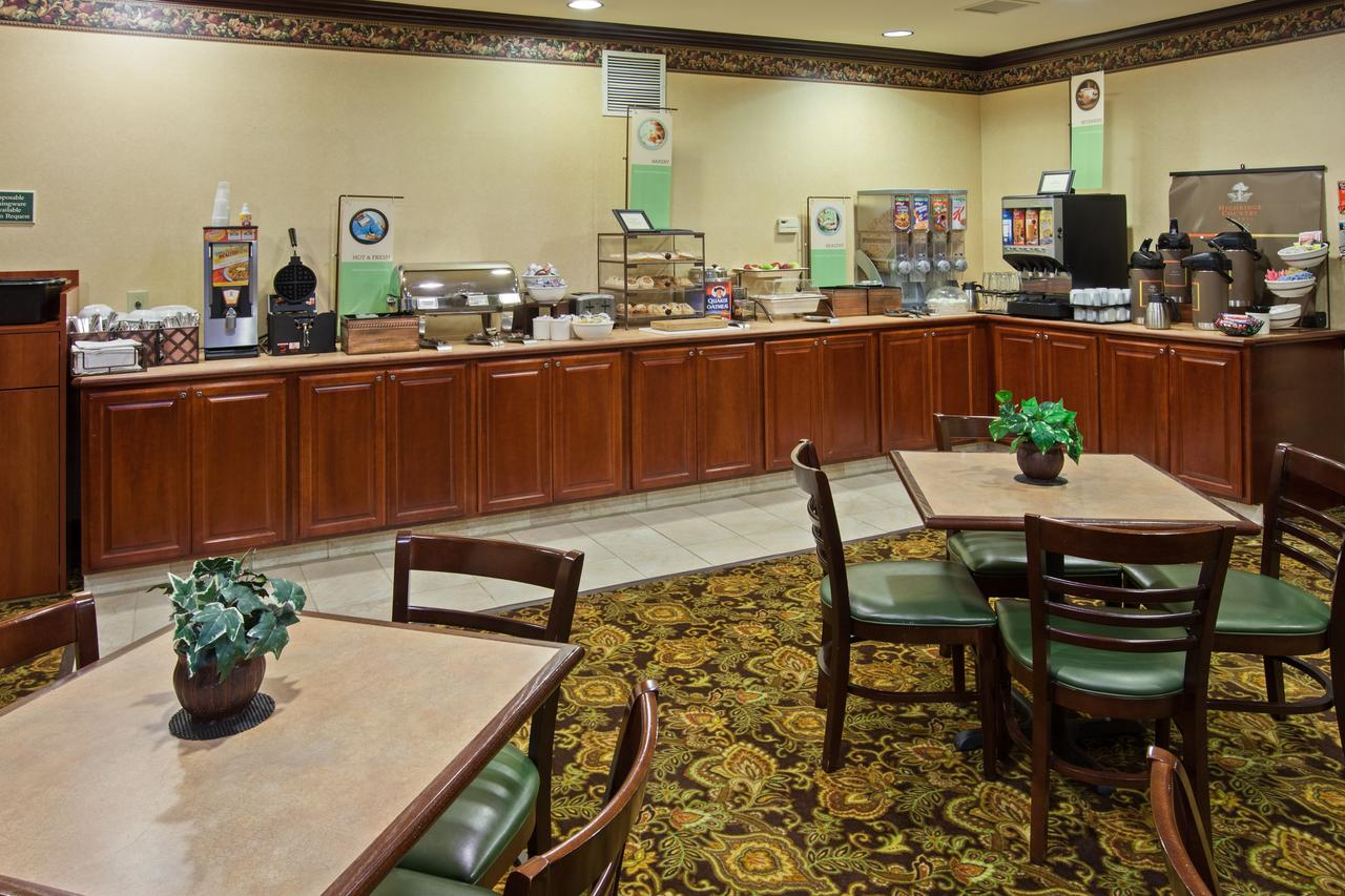 Country Inn & Suites By Radisson, Youngstown West, OH - thumb 1