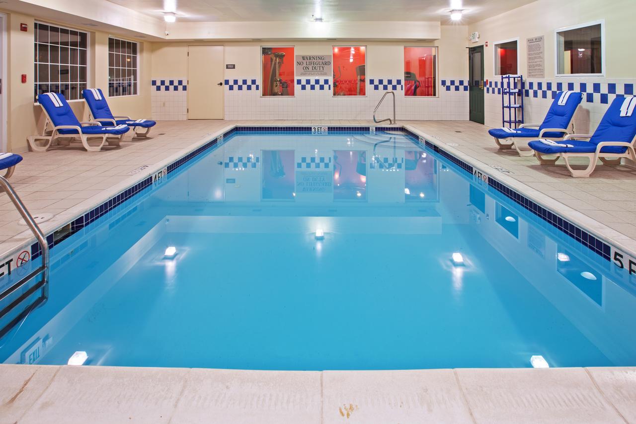 Country Inn & Suites By Radisson, Youngstown West, OH - thumb 13