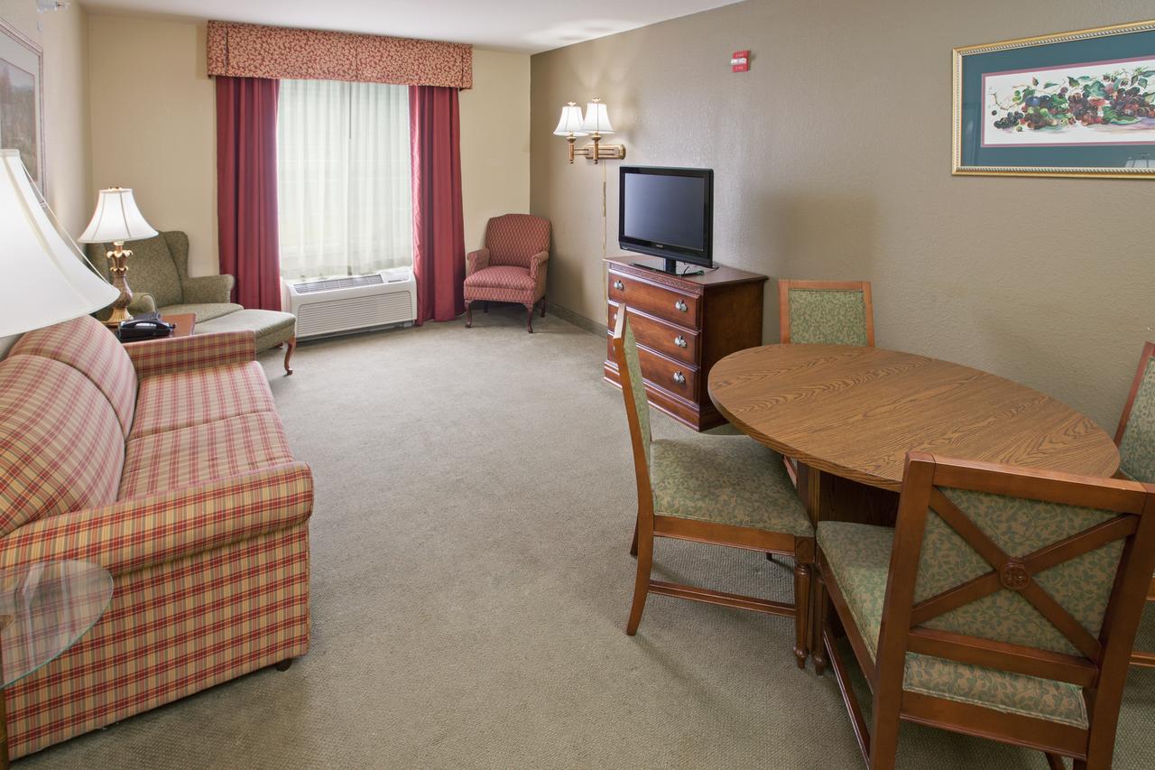 Country Inn & Suites By Radisson, Youngstown West, OH - thumb 23