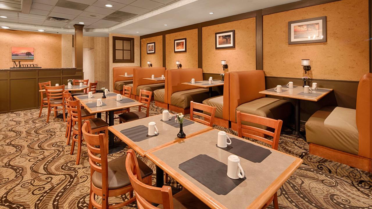 Baymont Inn & Suites - thumb 2