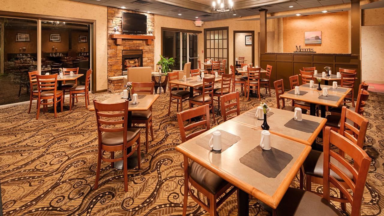 Baymont Inn & Suites - thumb 1