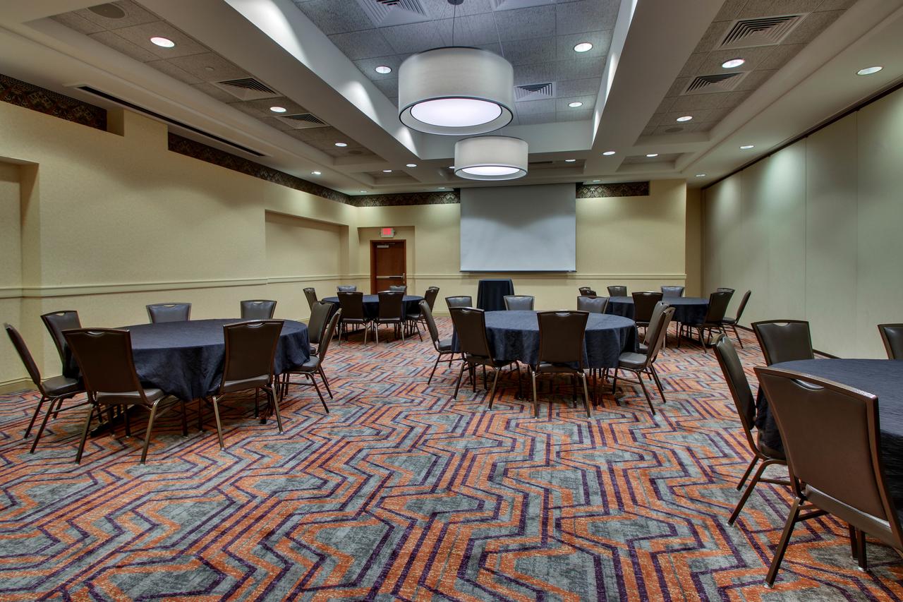 Drury Inn & Suites Findlay - thumb 24