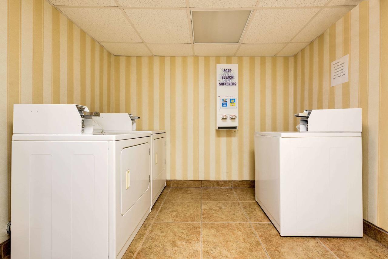 Ramada By Wyndham Cleveland Airport West - thumb 31