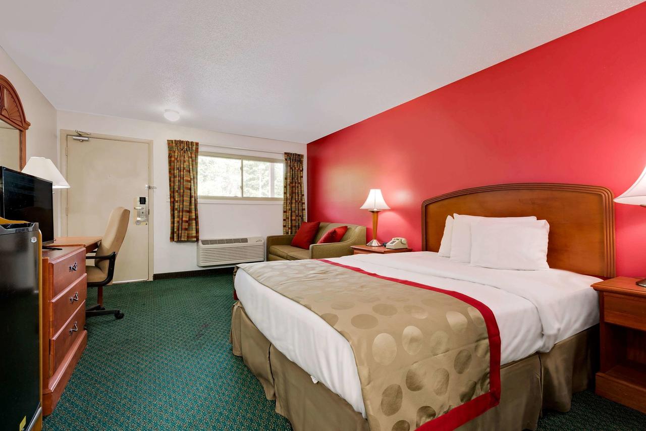 Ramada By Wyndham Cleveland Airport West - thumb 37