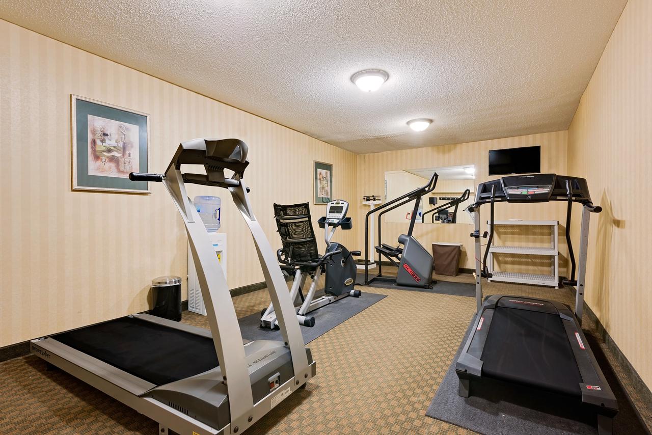Ramada By Wyndham Cleveland Airport West - thumb 2