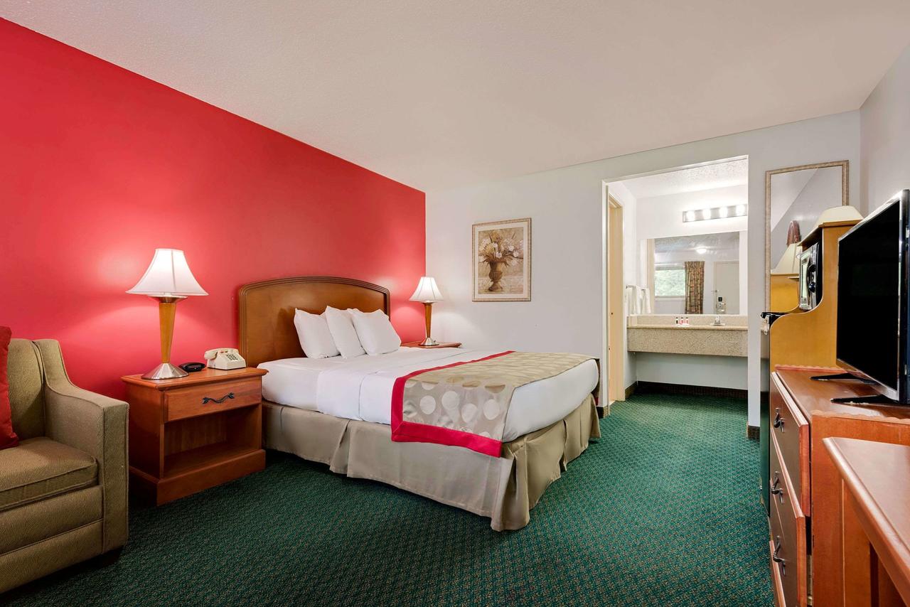 Ramada By Wyndham Cleveland Airport West - thumb 39