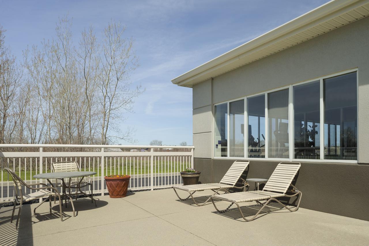 Country Inn & Suites By Radisson, Port Clinton, OH - thumb 14