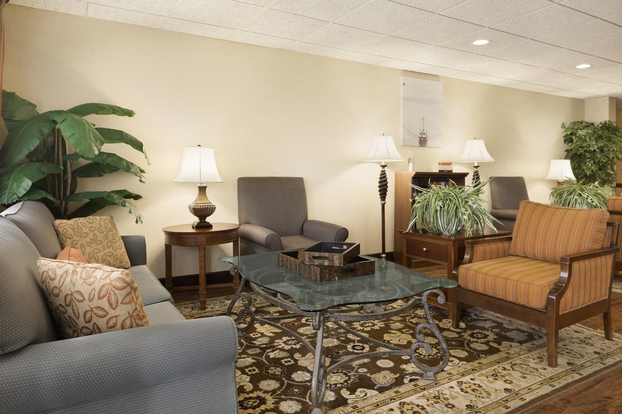 Country Inn & Suites By Radisson, Port Clinton, OH - thumb 24