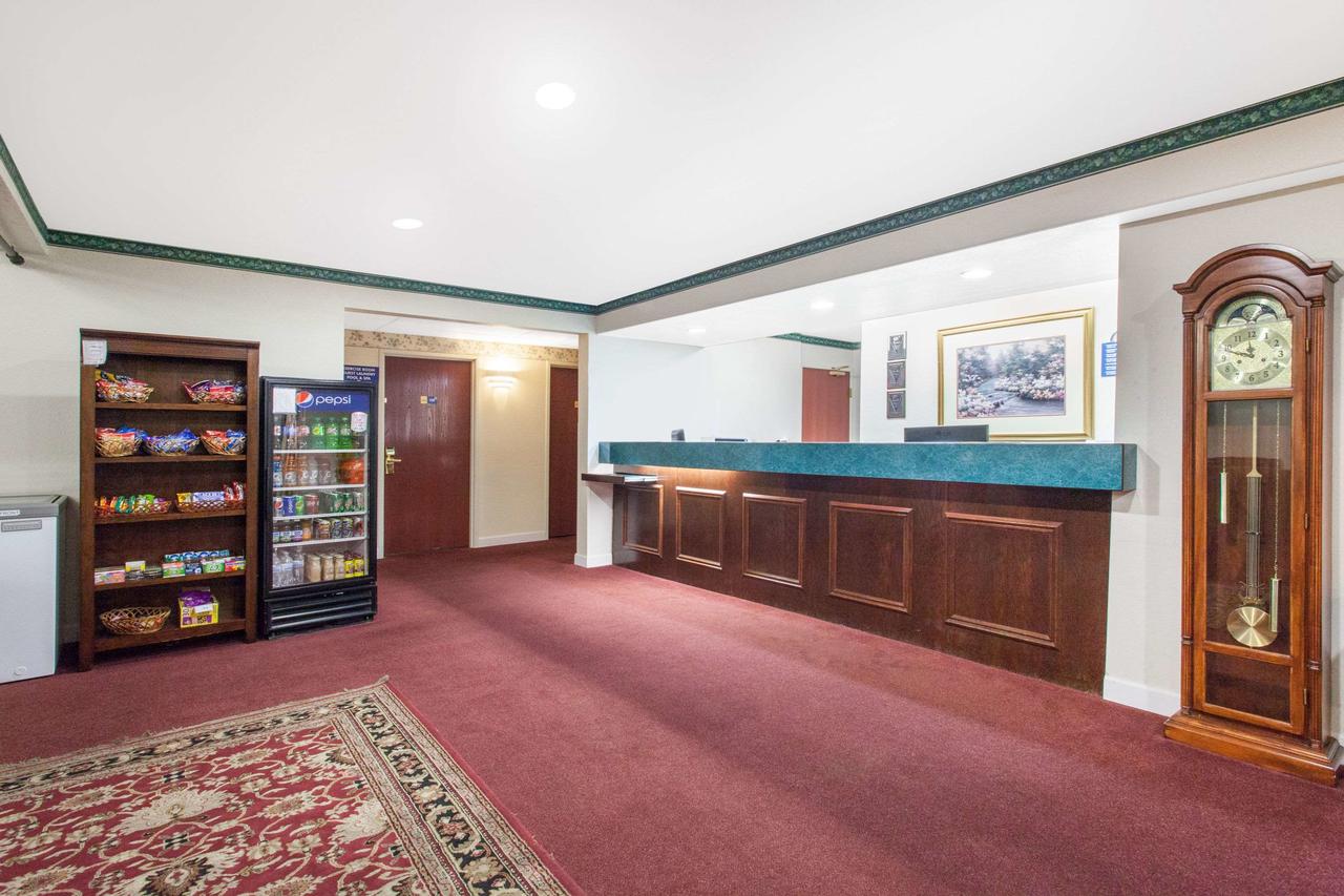 Days Inn By Wyndham Toledo Airport - thumb 12