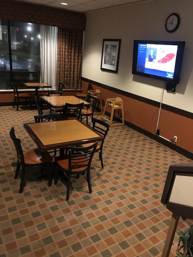 Baymont By Wyndham Cincinnati - thumb 4