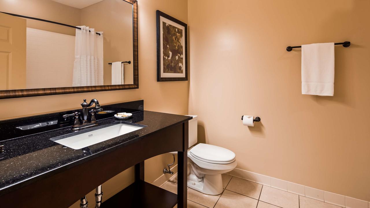 Best Western Plus Dutch Haus Inn And Suites - thumb 35