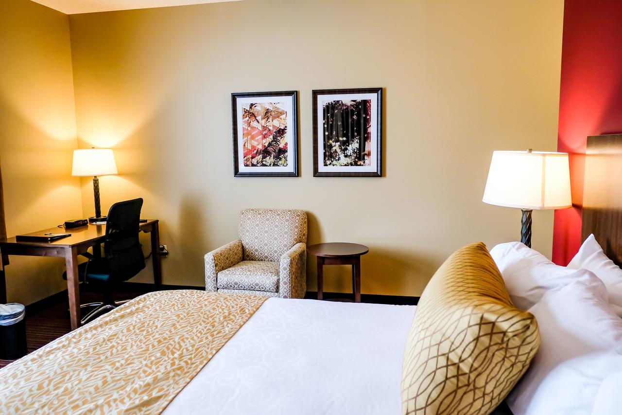 Best Western Plus Dutch Haus Inn And Suites - thumb 37