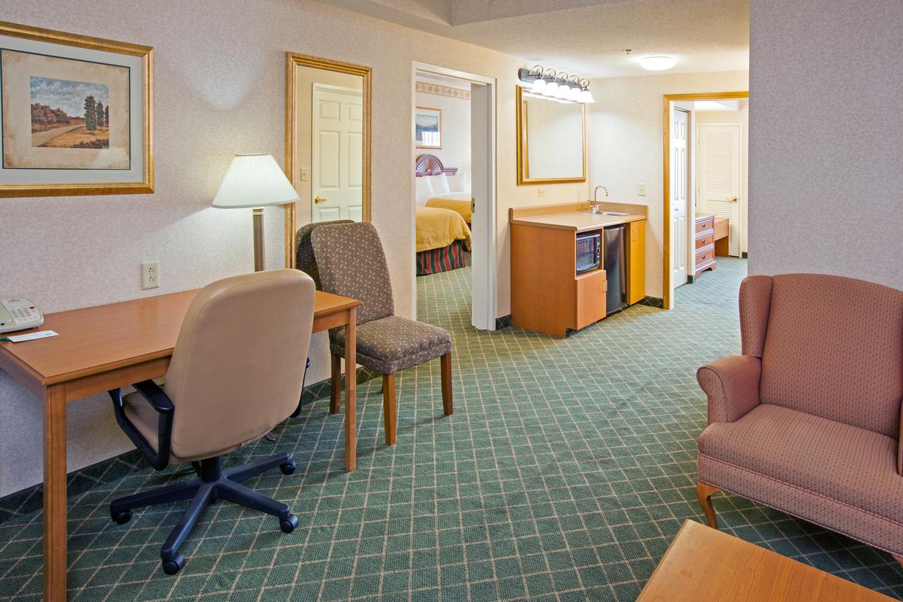 Country Inn & Suites By Radisson, Findlay, OH - thumb 23