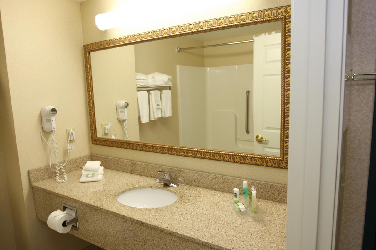 Country Inn & Suites By Radisson, Findlay, OH - thumb 15
