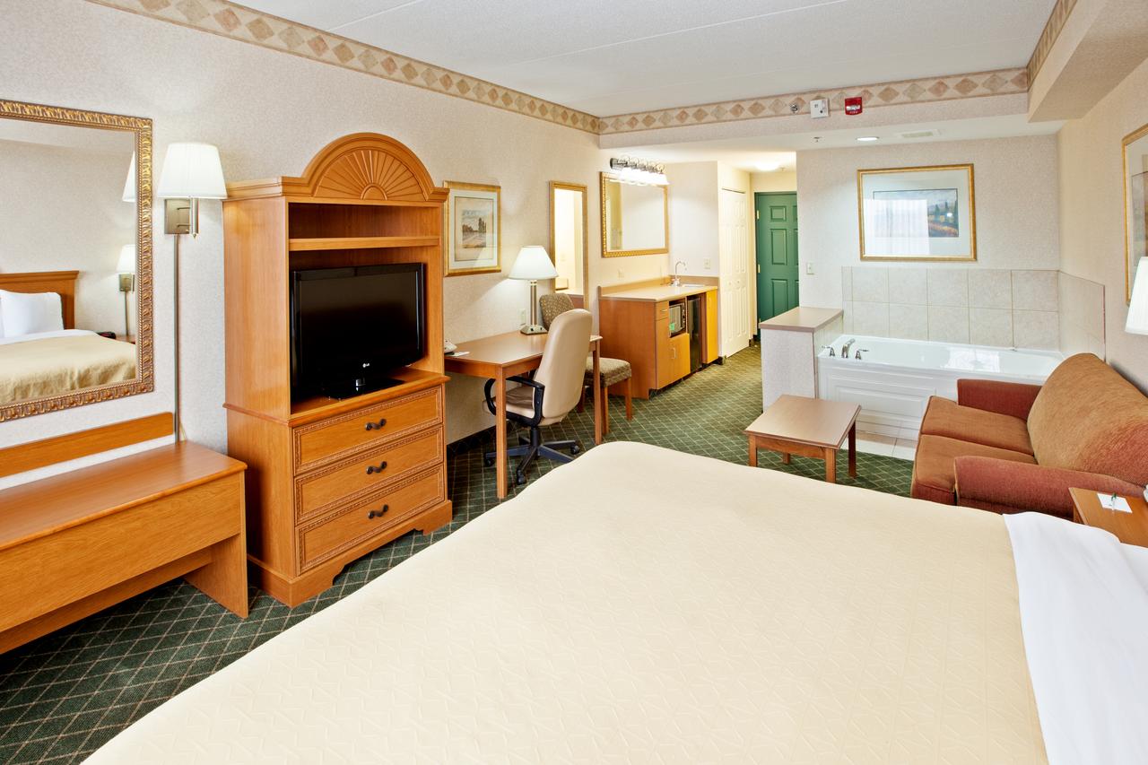 Country Inn & Suites By Radisson, Findlay, OH - thumb 20