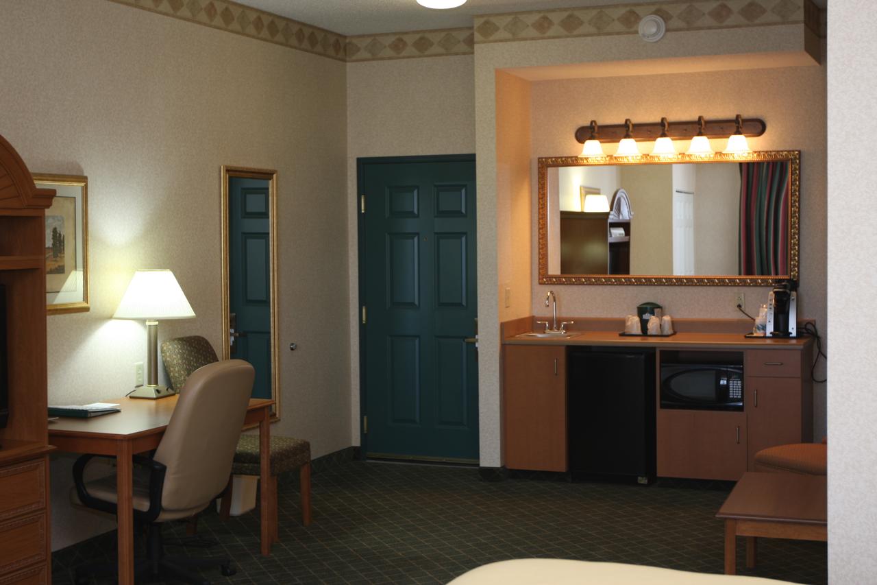 Country Inn & Suites By Radisson, Findlay, OH - thumb 26