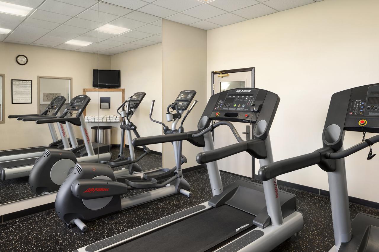 Country Inn & Suites By Radisson, Findlay, OH - thumb 10