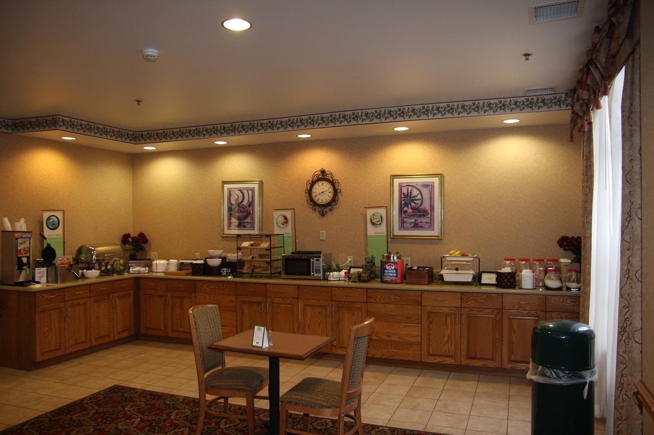 Country Inn & Suites By Radisson, Findlay, OH - thumb 35