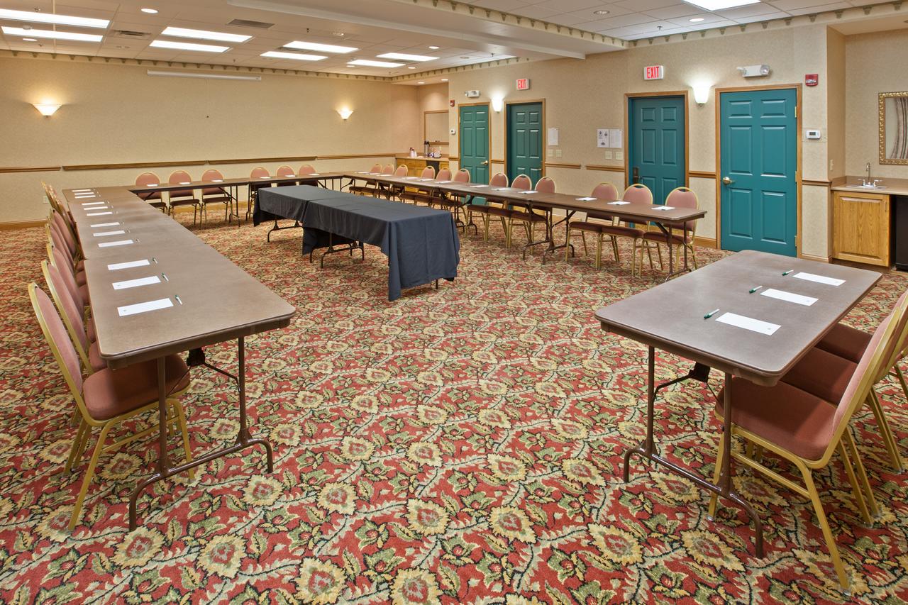 Country Inn & Suites By Radisson, Findlay, OH - thumb 36