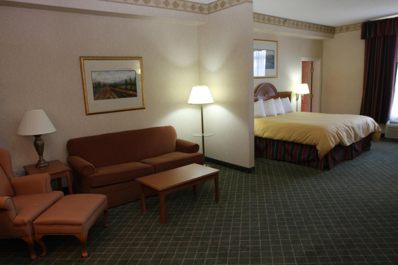 Country Inn & Suites By Radisson, Findlay, OH - thumb 24
