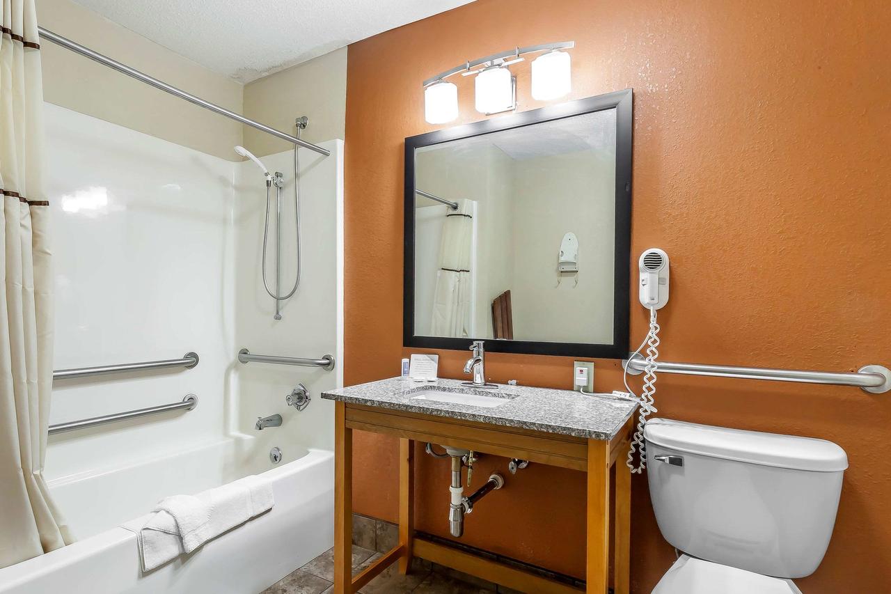 Quality Inn-Wooster - thumb 9