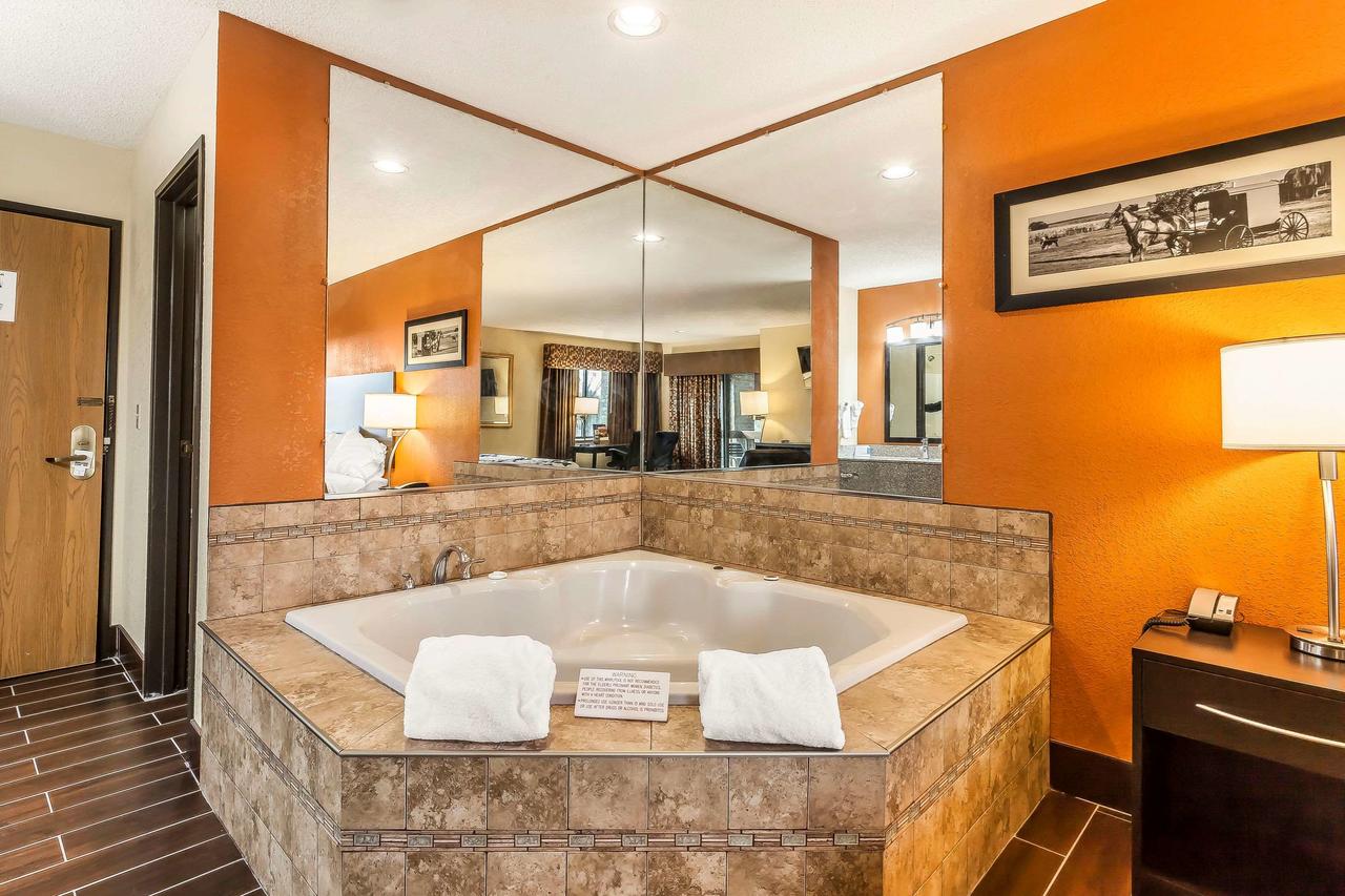 Quality Inn-Wooster - thumb 8