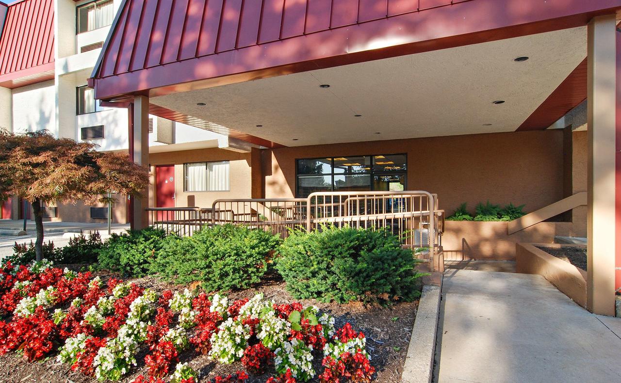 Red Roof Inn Cleveland Airport - Middleburg Heights - thumb 1