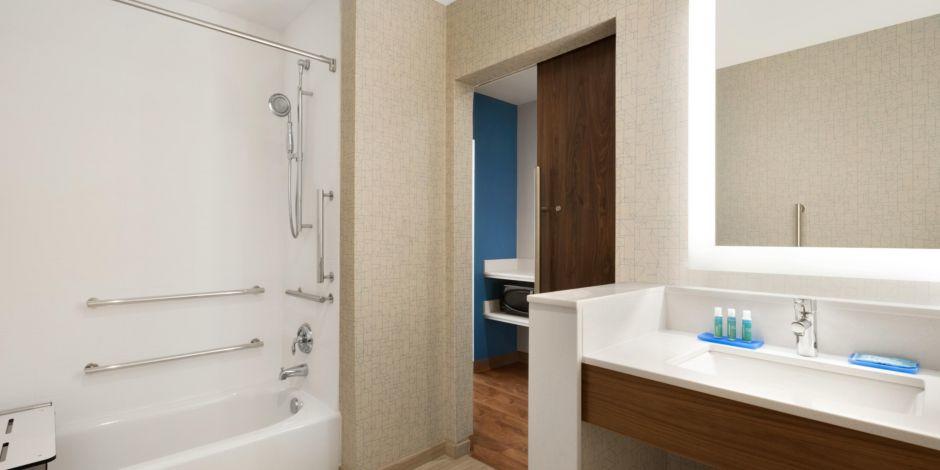 Holiday Inn Express & Suites - Cincinnati NE - Red Bank Road - thumb 7