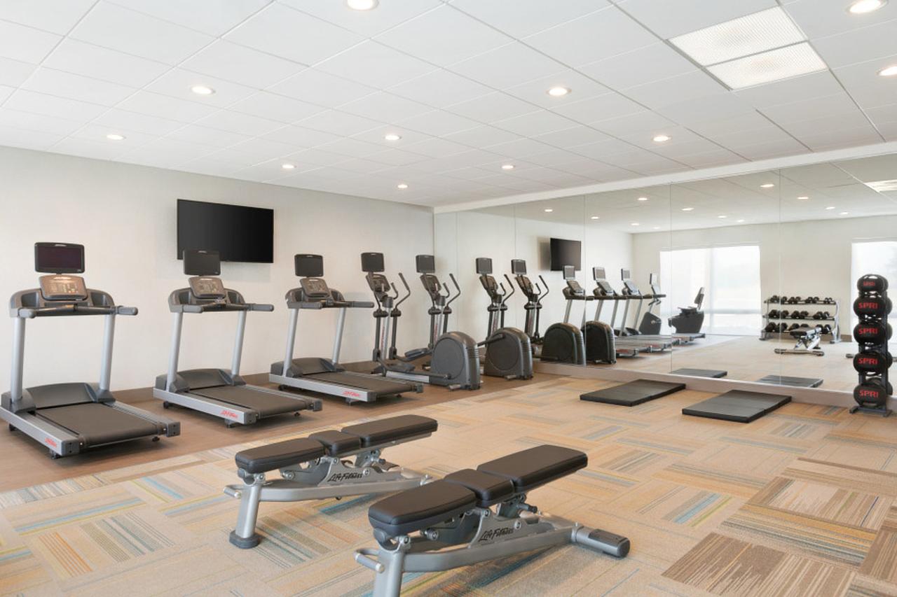Holiday Inn Express & Suites - Cincinnati NE - Red Bank Road - thumb 11