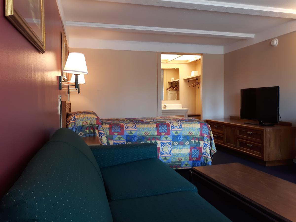 Hotel Wadsworth OH I-76 - thumb 10